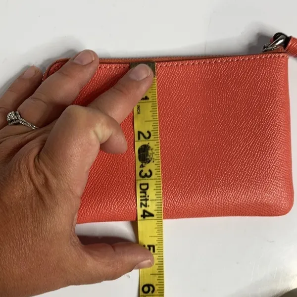 Coach small wristlet clutch‎ coral - Image 7