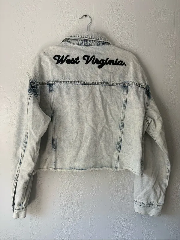 Hype & Vice West Virginia WVU Cropped Denim Jean Jacket XL NWT Damaged New Game - Image 2