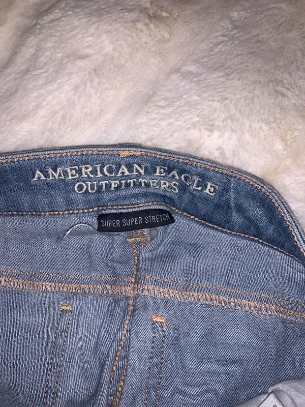 American Eagle Jeans - Image 4