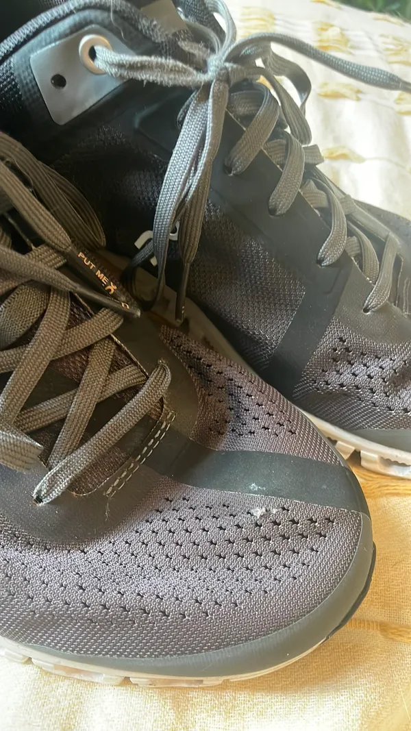 On Cloud Running Shoes - Image 9
