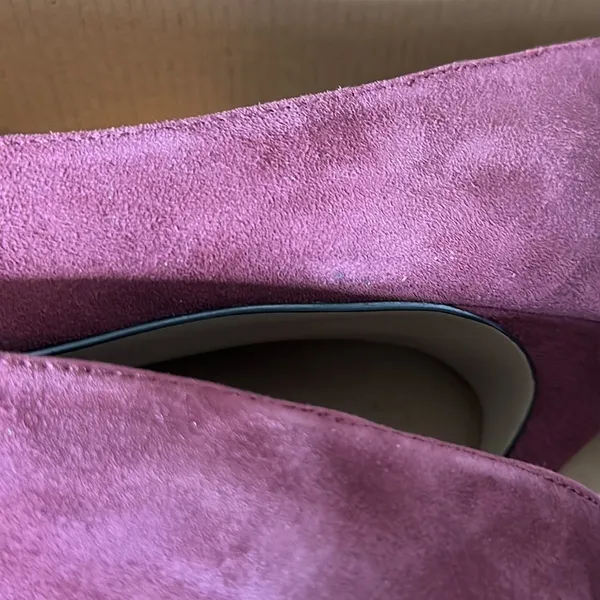 Gap suede classic pump in Bordeaux size 9. 5. - Image 5