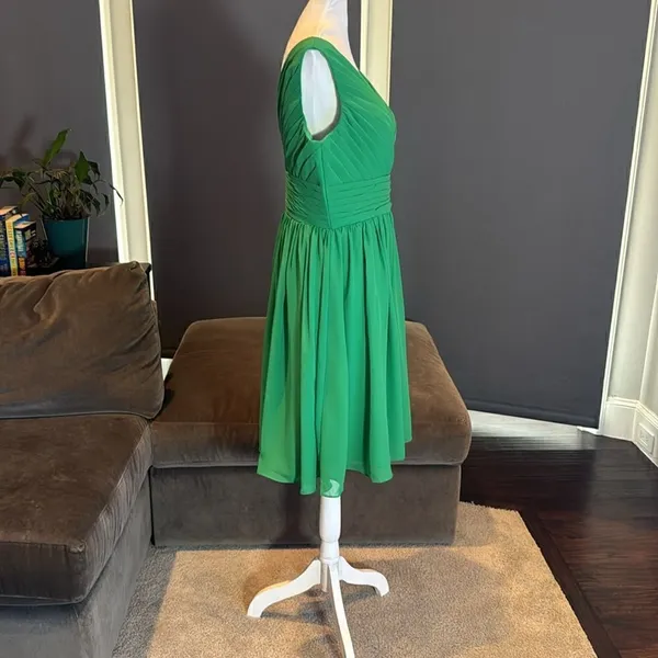Women’s Green Chiffon V-Neck Short Formal Party Dress Zip Up Back Size L NWT - Image 3