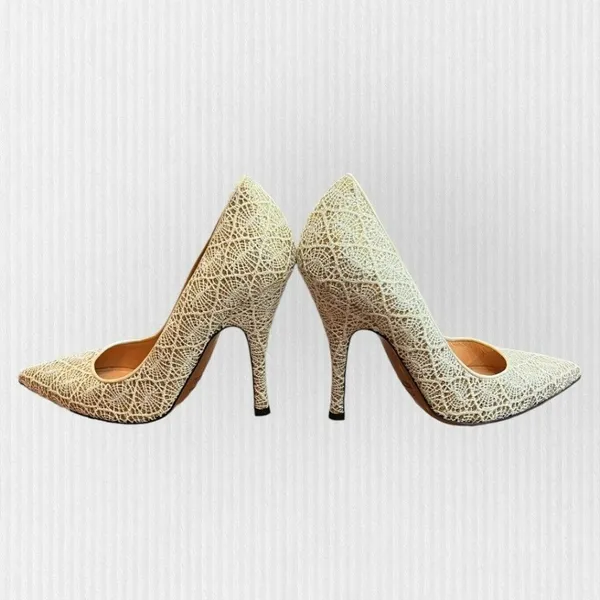 Palter DeLiso Kiss Ivory Heirloom Lace‎ Gold Glitter Pump Size Italy 37 US 6.5 - Image 2