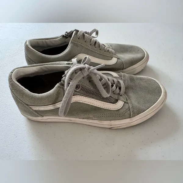Vans‎ Women's Gray Suede Sneakers - Image 2
