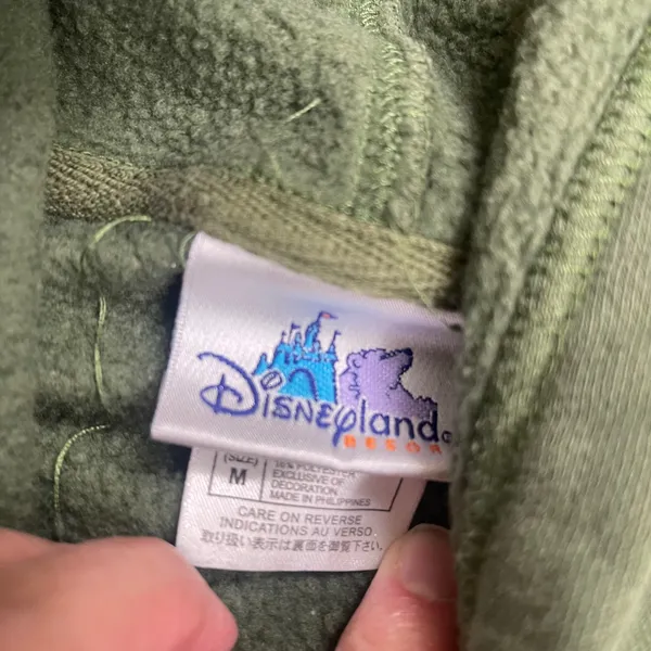 Disneyland Tigger Hoodie Pullover Sweatshirt Green Size Medium vintage unisex - Image 4