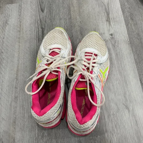 ASICS GT 2000 women’s 10 sneakers - Image 5