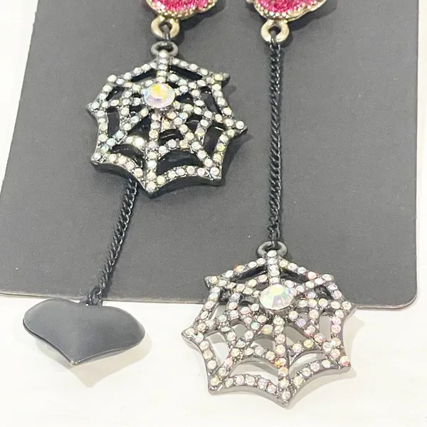 Betsey Johnson Creepshow Spiderweb Pink Rose‎ Heart Crystal AB Mismatch Earring - Image 2