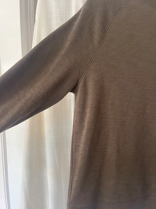 Banana Republic Crewneck - Image 2