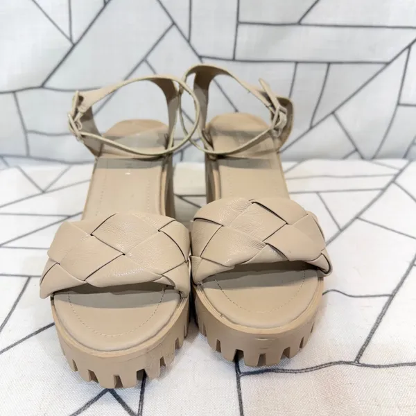 Madden Girl Platform Sandals Size 9 Tan Woven Lug Sole Block Heel Buckle‎ Strap - Image 5