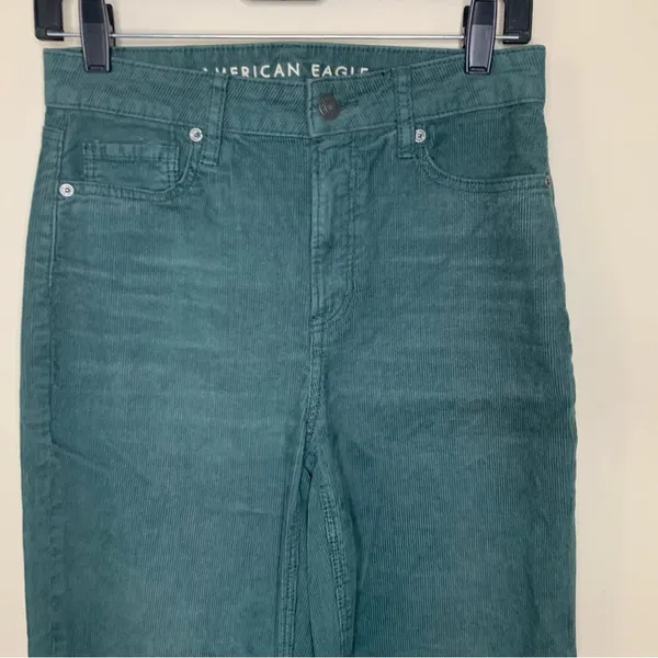 American Eagle Green Corduroy Mom Straight Jean Size 2 - Image 4