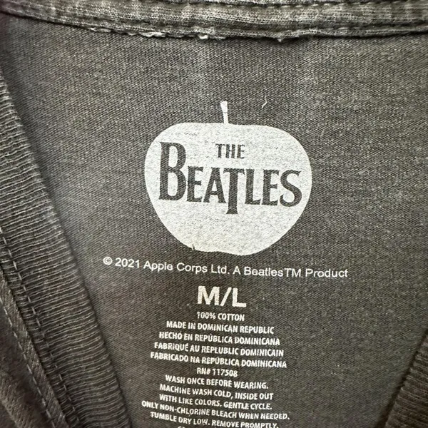 The Beatles Mineral wash Rock Tshirt size M/L - Image 4