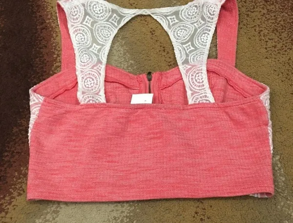Urban Outfitters Pink/red and white lace cropped zip up top - Image 6