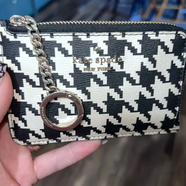 Kate Spade Black and White Houndstooth Wallet - Image 8