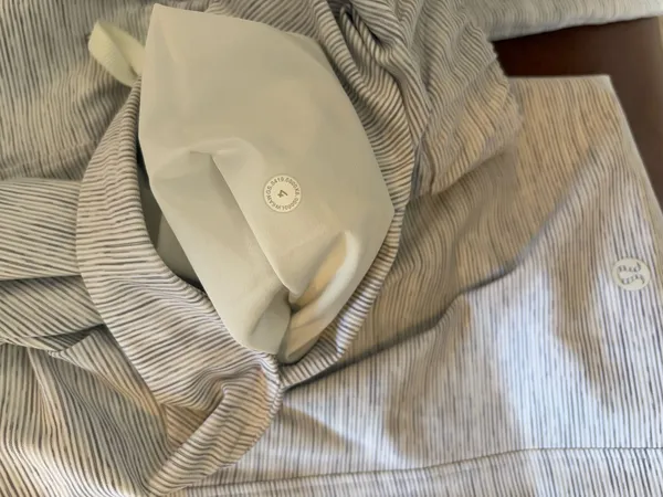 Lululemon On The Fly Pant Grey and White Drawstring size 4 Small - Image 5