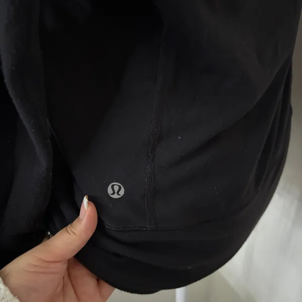 Lululemon running jacket with hoodie  - Image 5