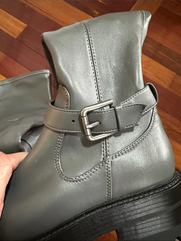 NEW GUESS Over the Knee Grey Boots Lug Sole Size 5 City Chic Frazer Tall Zip - Image 5