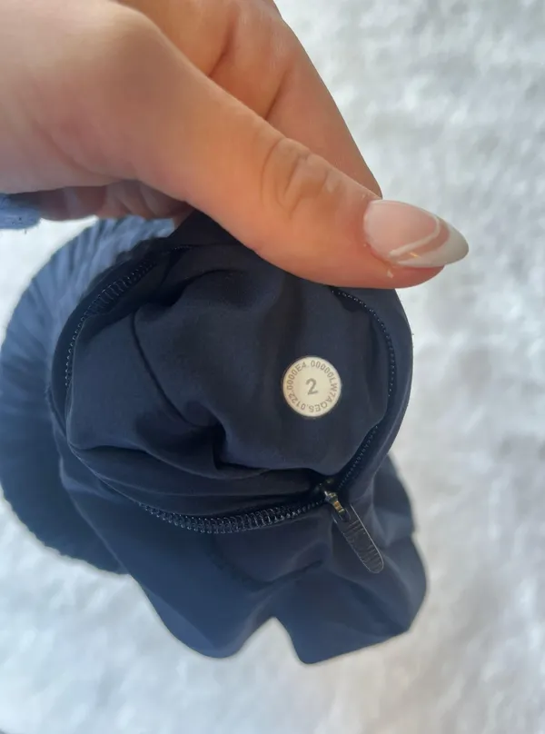 Lululemon Tracker Short 4” - Image 4