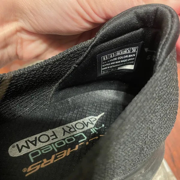 Sketchers Air Cooled Memory Foam Size 9.5 Womens Black - Image 5