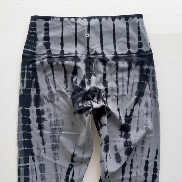 Lululemon Wunder Under High-Rise Tight 28" 8 Shibori Dye Grey Black Night RARE - Image 7