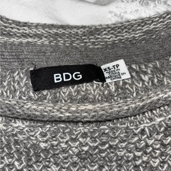 BDG Gray Textured Knit Cropped Crewneck Sweater - Image 2