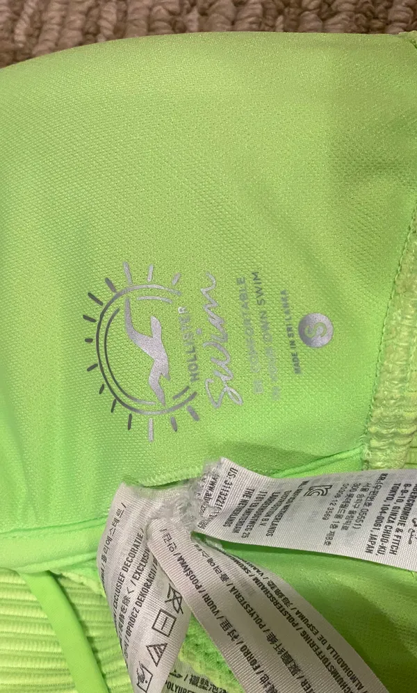 Hollister Neon Bikini Top - Image 4
