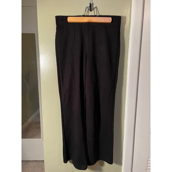 HUE Women's Size Medium Pontease Cropped Flare Pant Black Pull On Stretch U23544 - Image 3