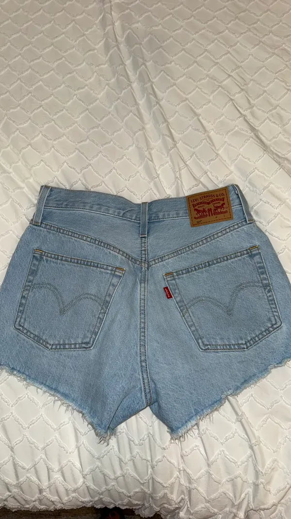 Levi’s 501 Denim Shorts Button Fly - Image 2