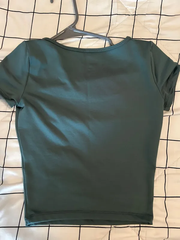 Hollister square neck  - Image 2