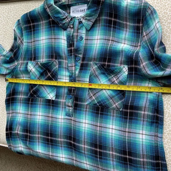 Olive & Oak Long Sleeve Plaid Blouse - Image 11