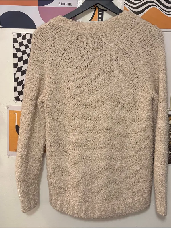 Universal Thread Cream Textured V-Neck Sweater Size Small Cozy Fall - Image 4