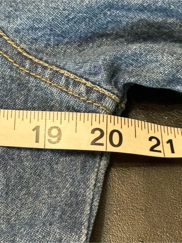 New Identity Vintage 100% cotton Blue Denim Jacket with Eyelet Trim size Large - Image 8