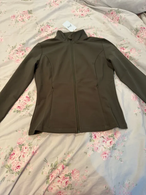 FANCY Jacket and Shorts Workout Set - Image 3