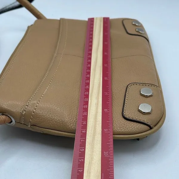 Tignanello tan leather crossbody. 21” handle drop. Tan - Image 9