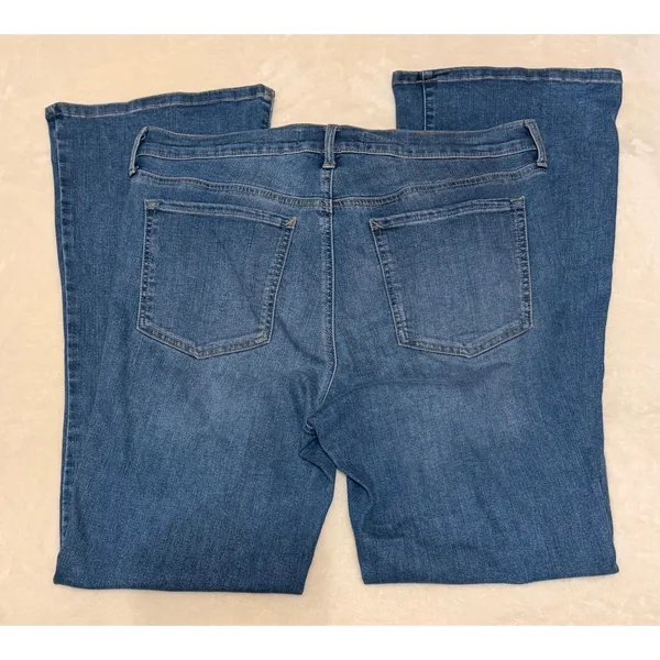 Vintage America Womens High Rise Bootcut Jeans Medium Wash Size 12 Denim - Image 4
