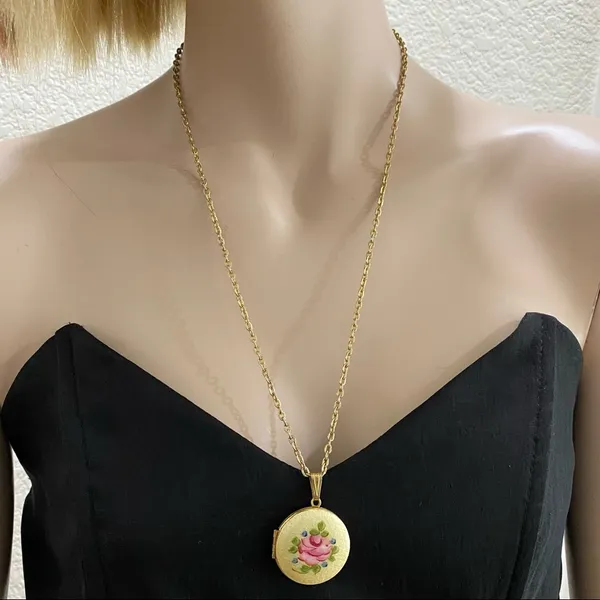Vintage Hand-painted Flower Enamel Victorian Locket Necklace - Image 7