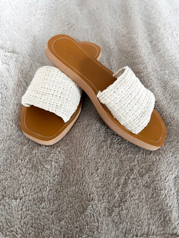 American Eagle White Woven Slides - Image 2