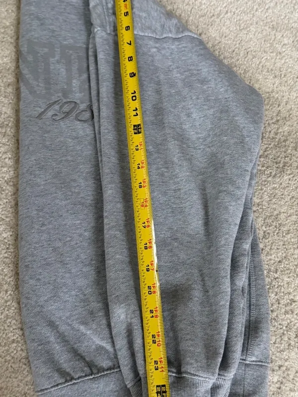 Victoria’s Secret PINK 1986 Sweatshirt Grey Medium Womens NWOT - Image 4