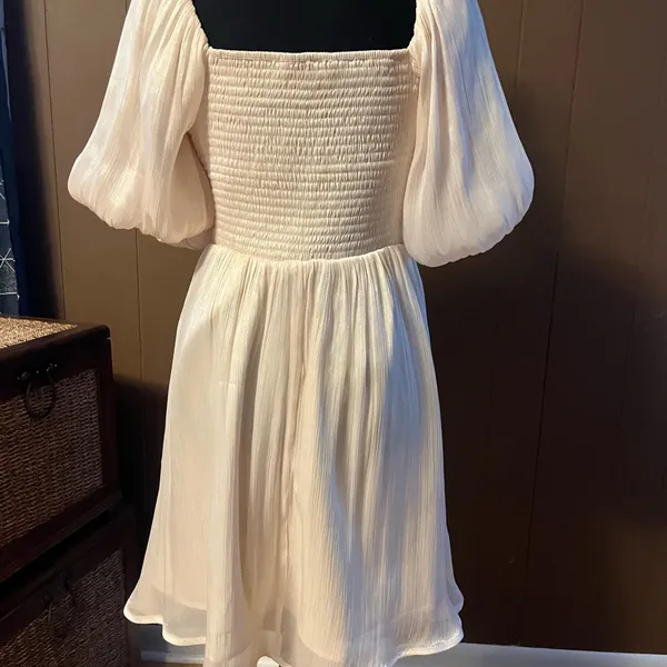 entro champagne‎ party dress. Size M - Image 4