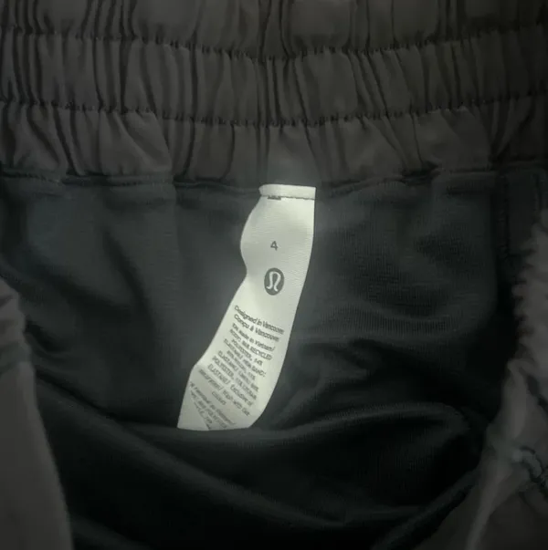 Lululemon Hotty Hot High-Rise Lined Short 4” - Image 3