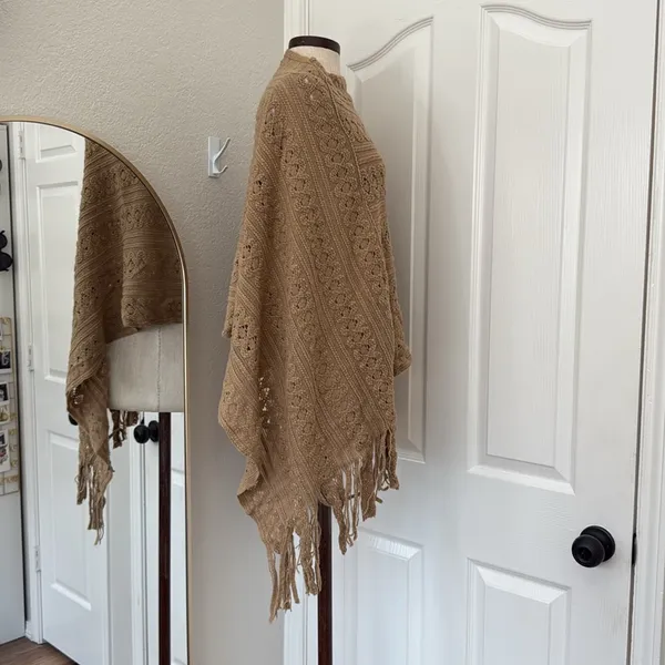 Cableknit fringe poncho Tan Size L - Image 8