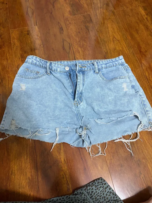 Levi’s 501 Shorts - Image 4