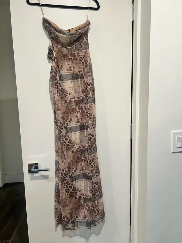 FashioNova Maxi Dress - Image 7