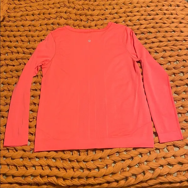 Lululemon Swiftly Tech Long Sleeve - Image 3