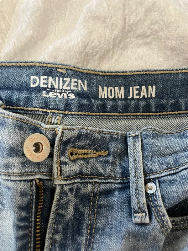Levi's Mom Jeans - Image 2