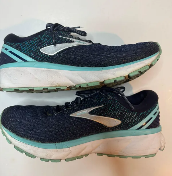 Brooks Womens  Ghost 11 Size 7.5 Running Shoes - Image 5
