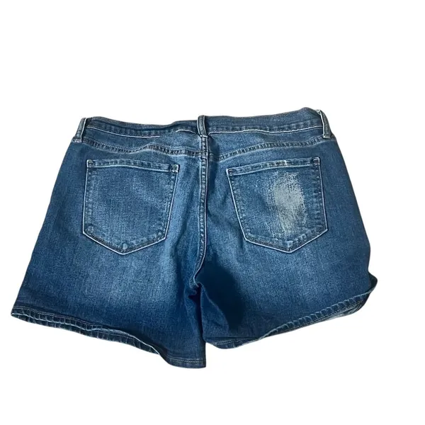 Old Navy Women's Distressed Boyfriend Denim Shorts Blue Size 10 - Image 2