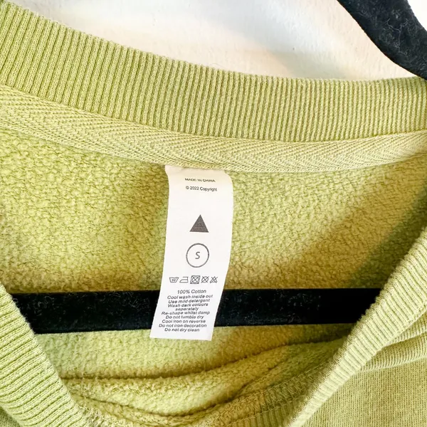Vitality | Balance Athletica Warm Up Raw Hem Crop‎ Crewneck Sweatshirt Green - Image 7