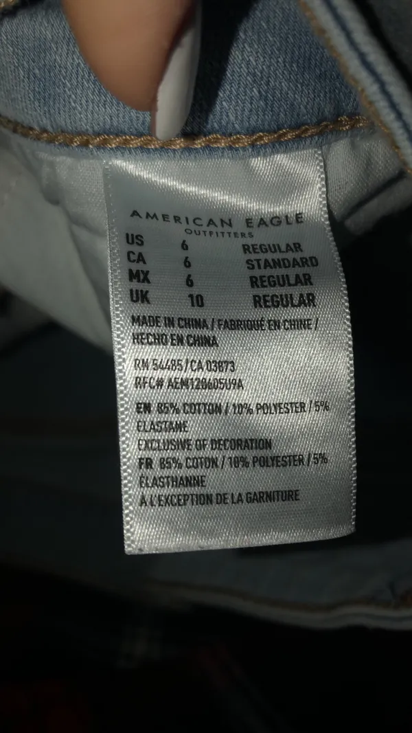 American Eagle Light Washed Jeans - Image 2