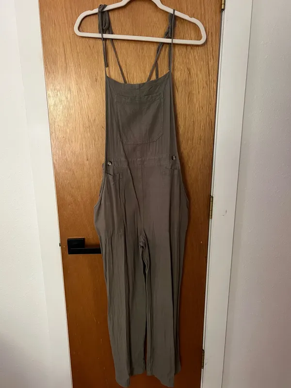 Illa Illa sage green jumpsuit - Image 2