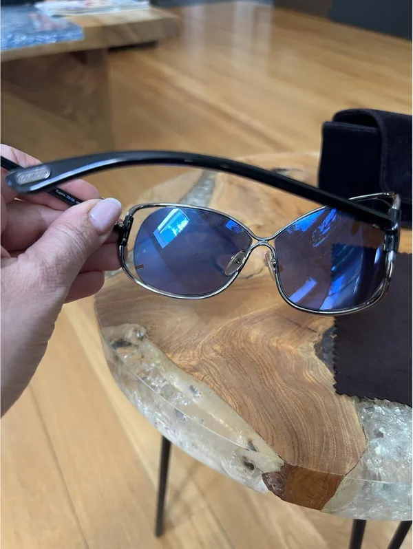 Tom Ford TF156 Eugenia Oversized Gradient Sunglasses with Case and Cloth - Image 3